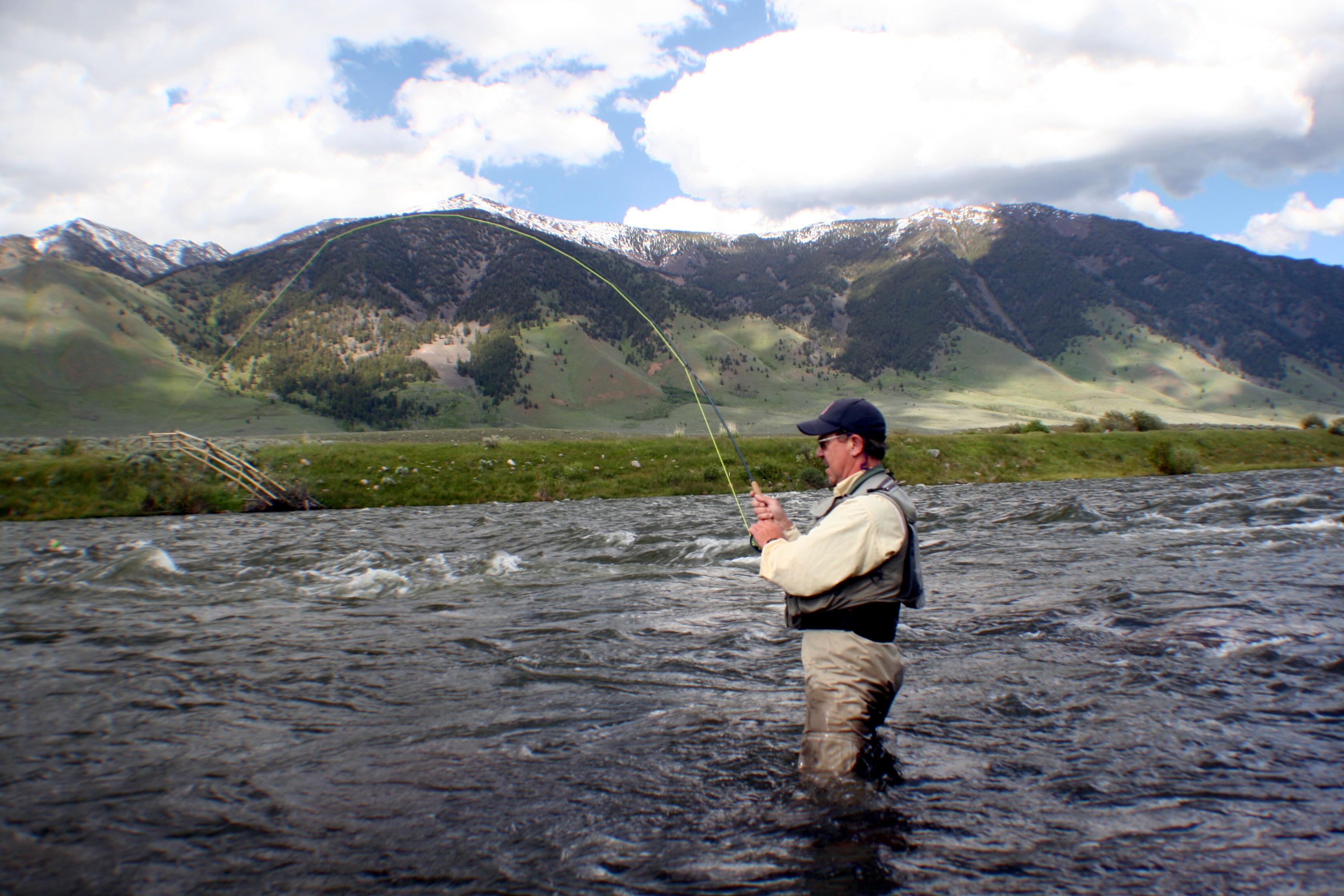 Seam Fishing / Michael Gorman photo / McKnzie river fishing guide